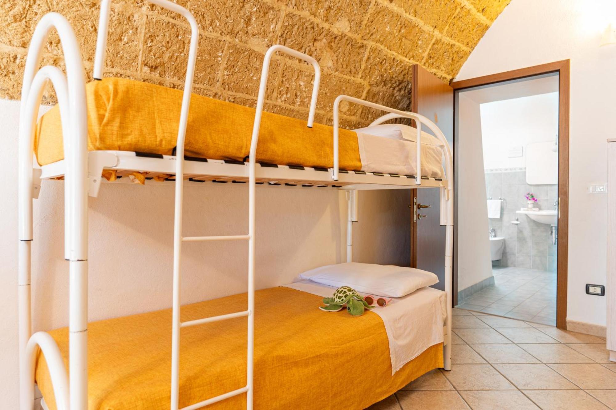 פרזיצ'ה Hotel Masseria Le Pajare חדר תמונה