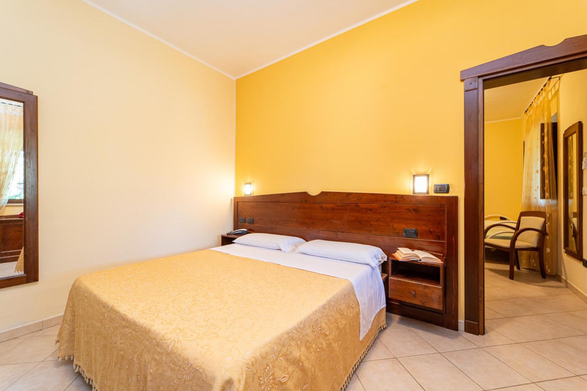פרזיצ'ה Hotel Masseria Le Pajare חדר תמונה