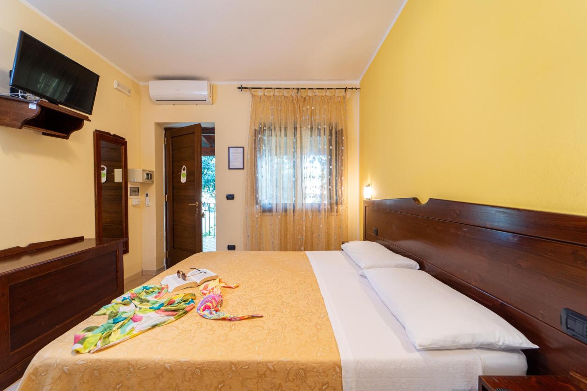 פרזיצ'ה Hotel Masseria Le Pajare חדר תמונה