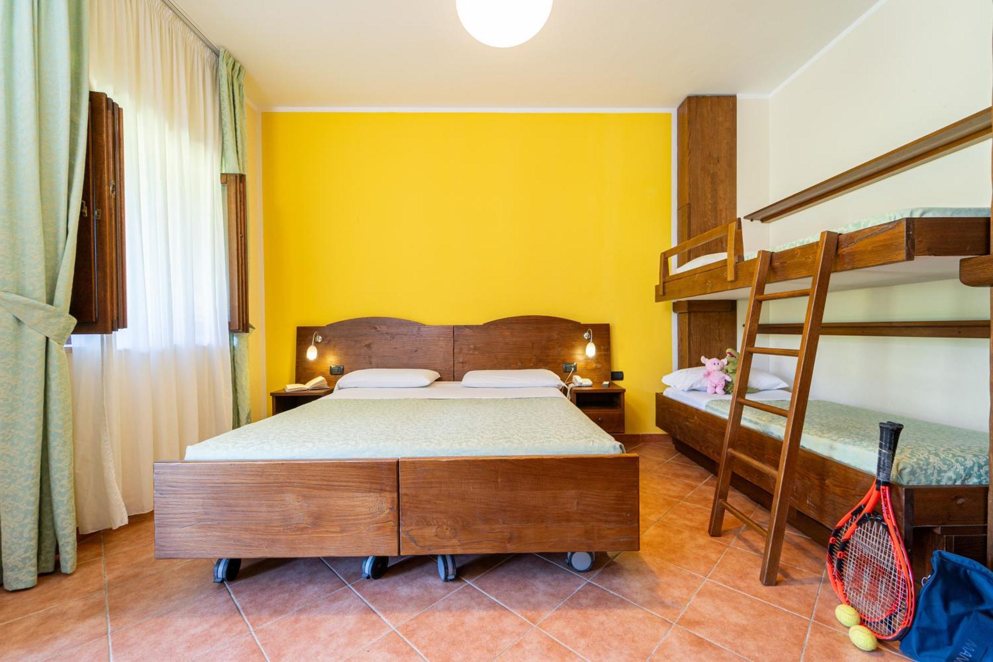 פרזיצ'ה Hotel Masseria Le Pajare חדר תמונה