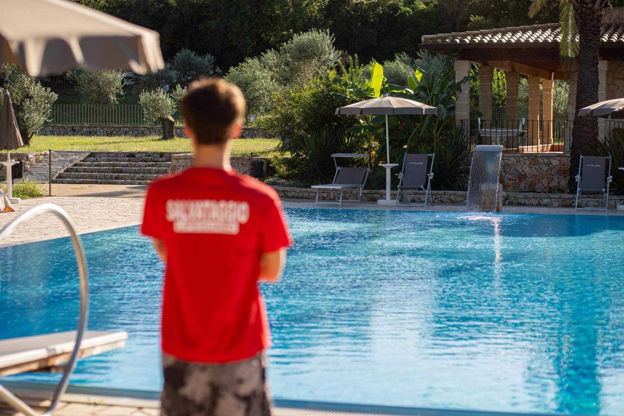 פרזיצ'ה Hotel Masseria Le Pajare מראה חיצוני תמונה