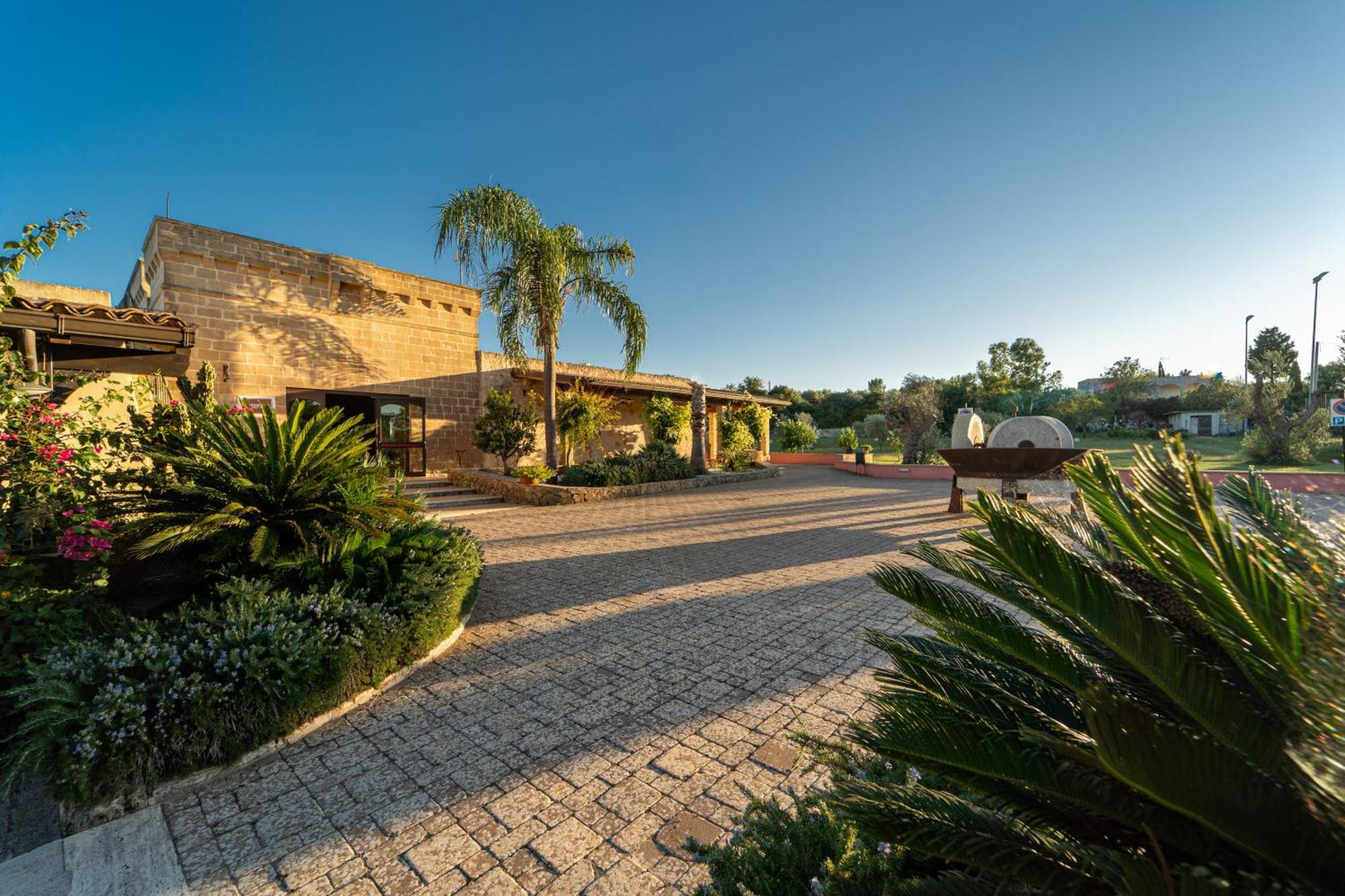 פרזיצ'ה Hotel Masseria Le Pajare מראה חיצוני תמונה