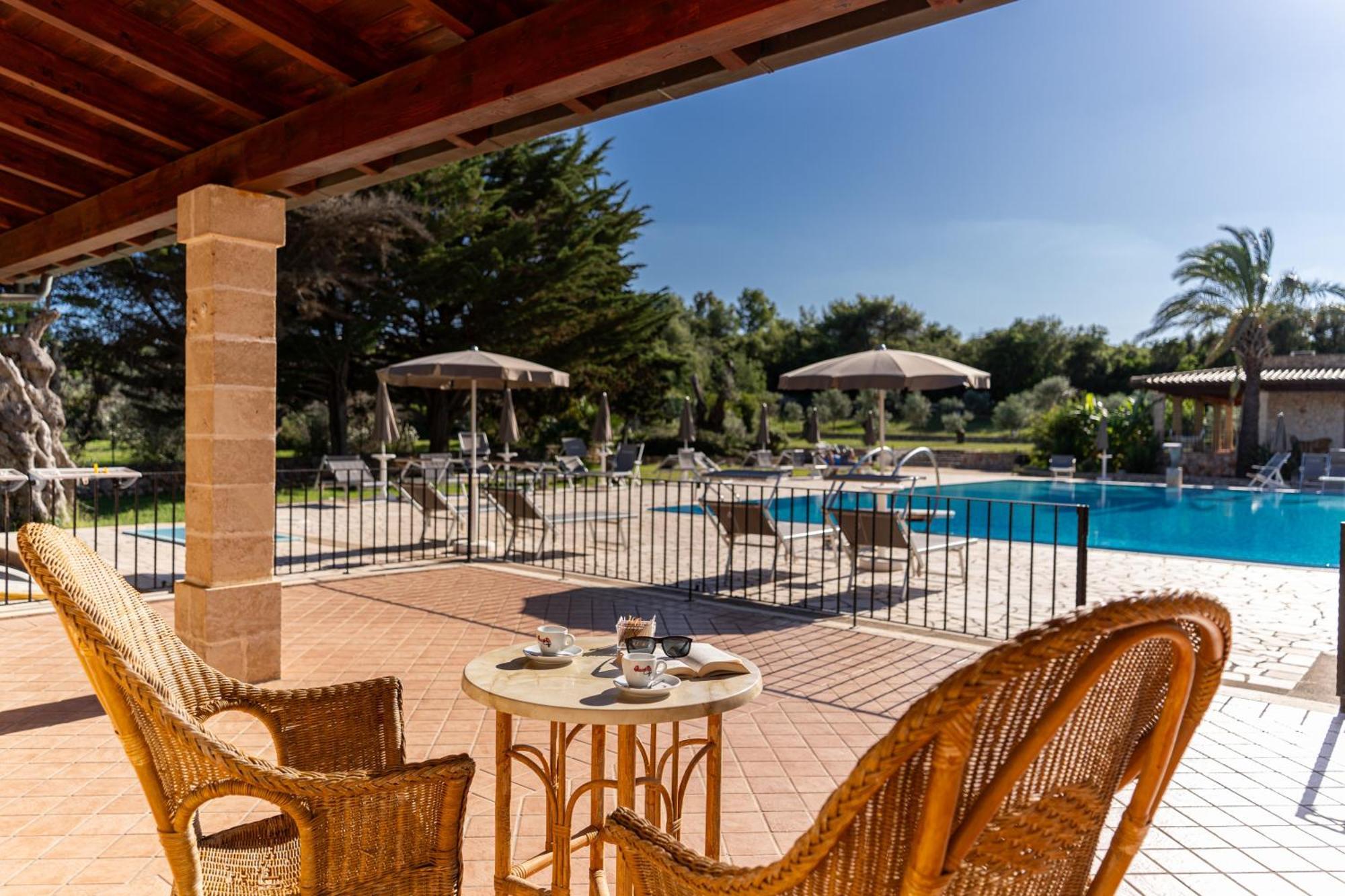 פרזיצ'ה Hotel Masseria Le Pajare מראה חיצוני תמונה