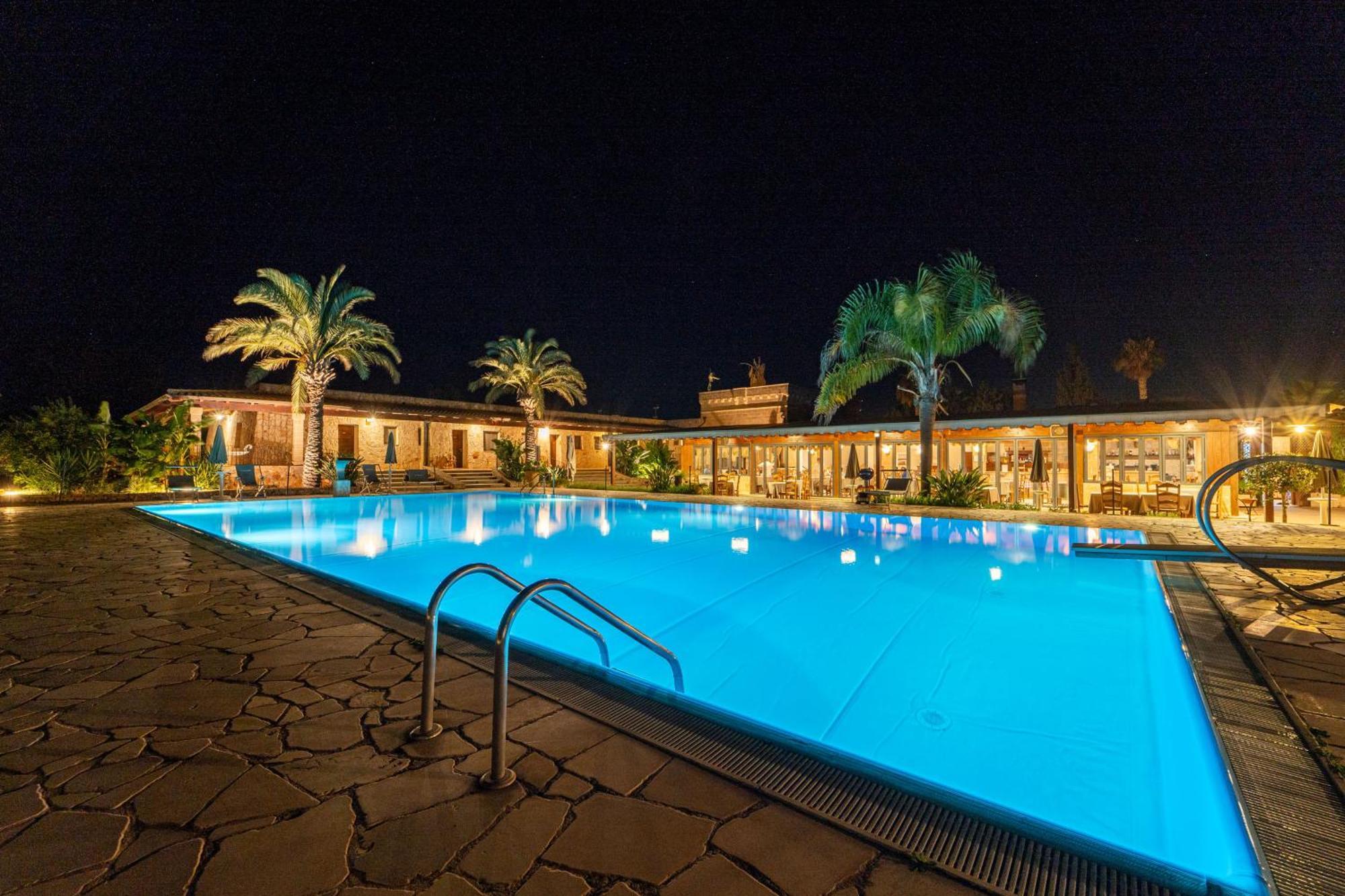 פרזיצ'ה Hotel Masseria Le Pajare מראה חיצוני תמונה
