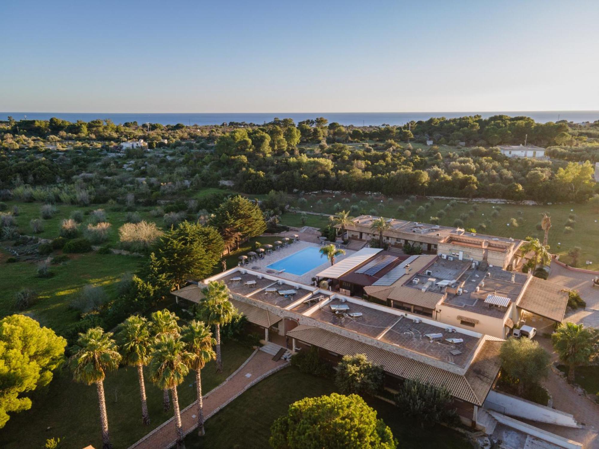פרזיצ'ה Hotel Masseria Le Pajare מראה חיצוני תמונה